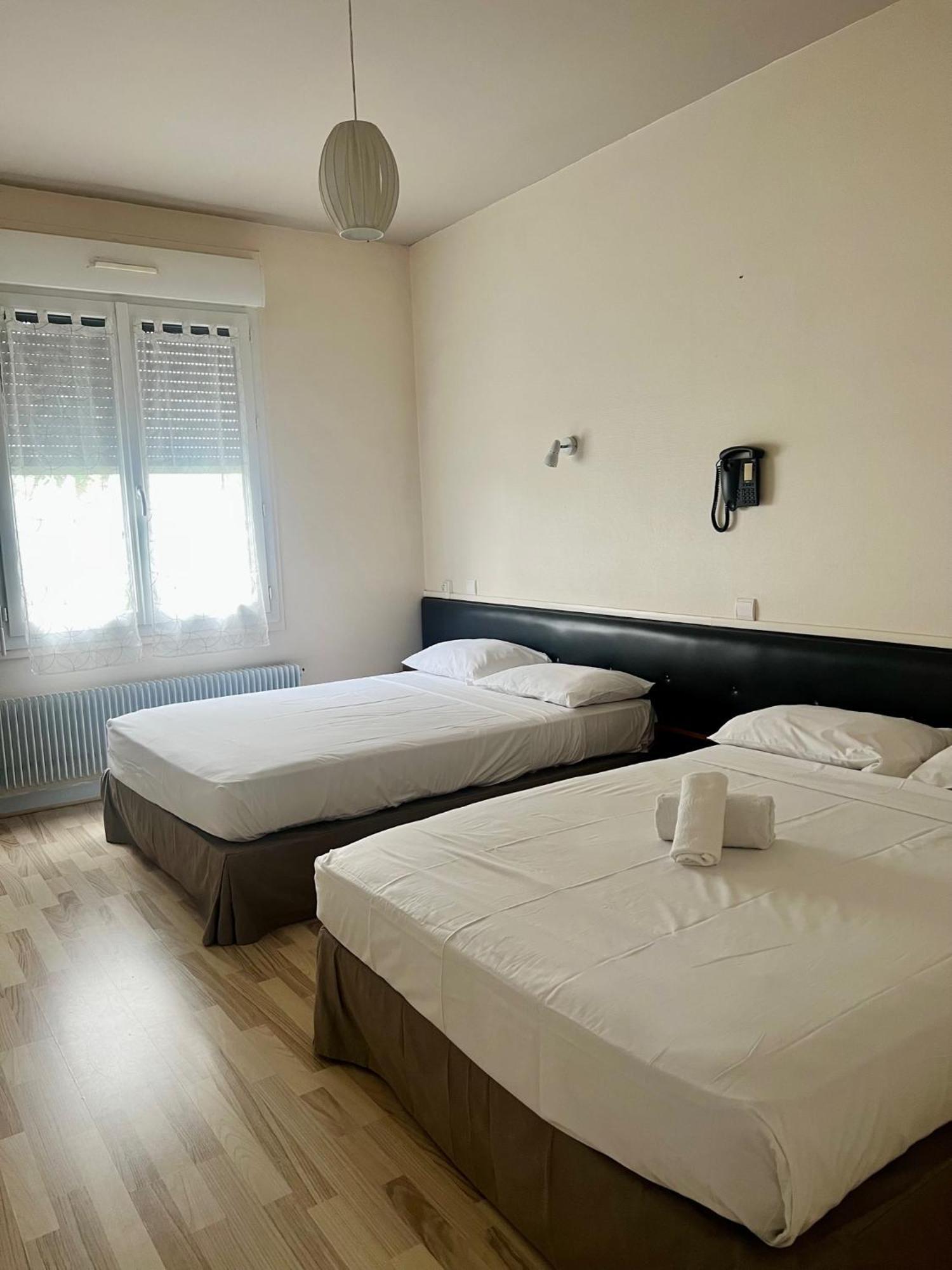 Le Relais De La Route Bleue Hotel Saint-Loup  Luaran gambar