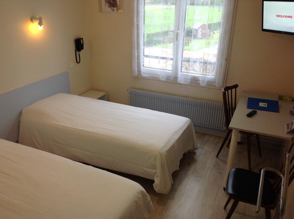 Le Relais De La Route Bleue Hotel Saint-Loup  Luaran gambar